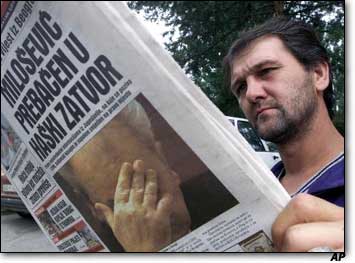 Bosna gazeteleri Miloevi'in Lahey'e gnderilmesini birinci sayfadan verdiler.